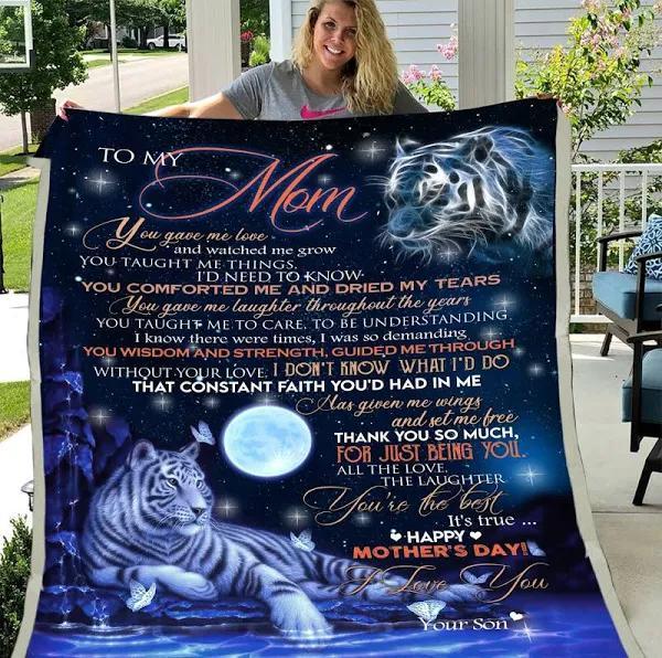 To My Mom You Gave Me Love Tiger Fleece Blanket Gift For Mom From Son Home Decor Bedding Couch Sofa Soft And Comfy Cozy