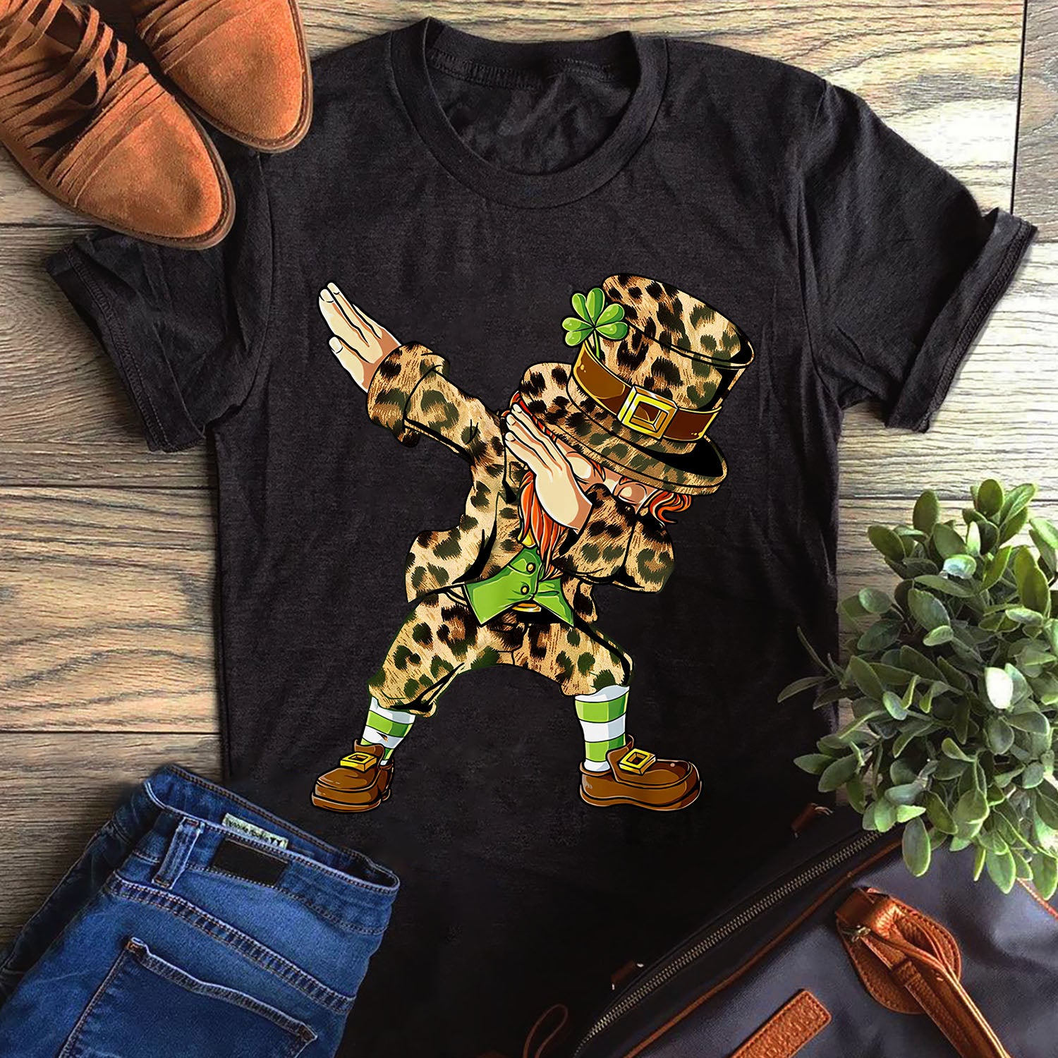 St Patrick Shenanigator Leopard Dabbing Graphic Unisex T Shirt, Sweatshirt, Hoodie Size S – 5XL