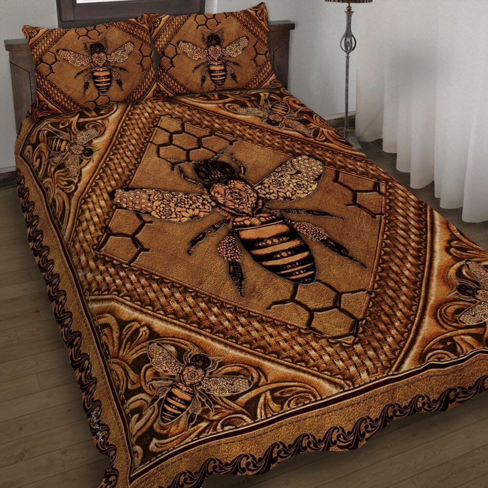 Beautiful Bees Quilt Bed Set