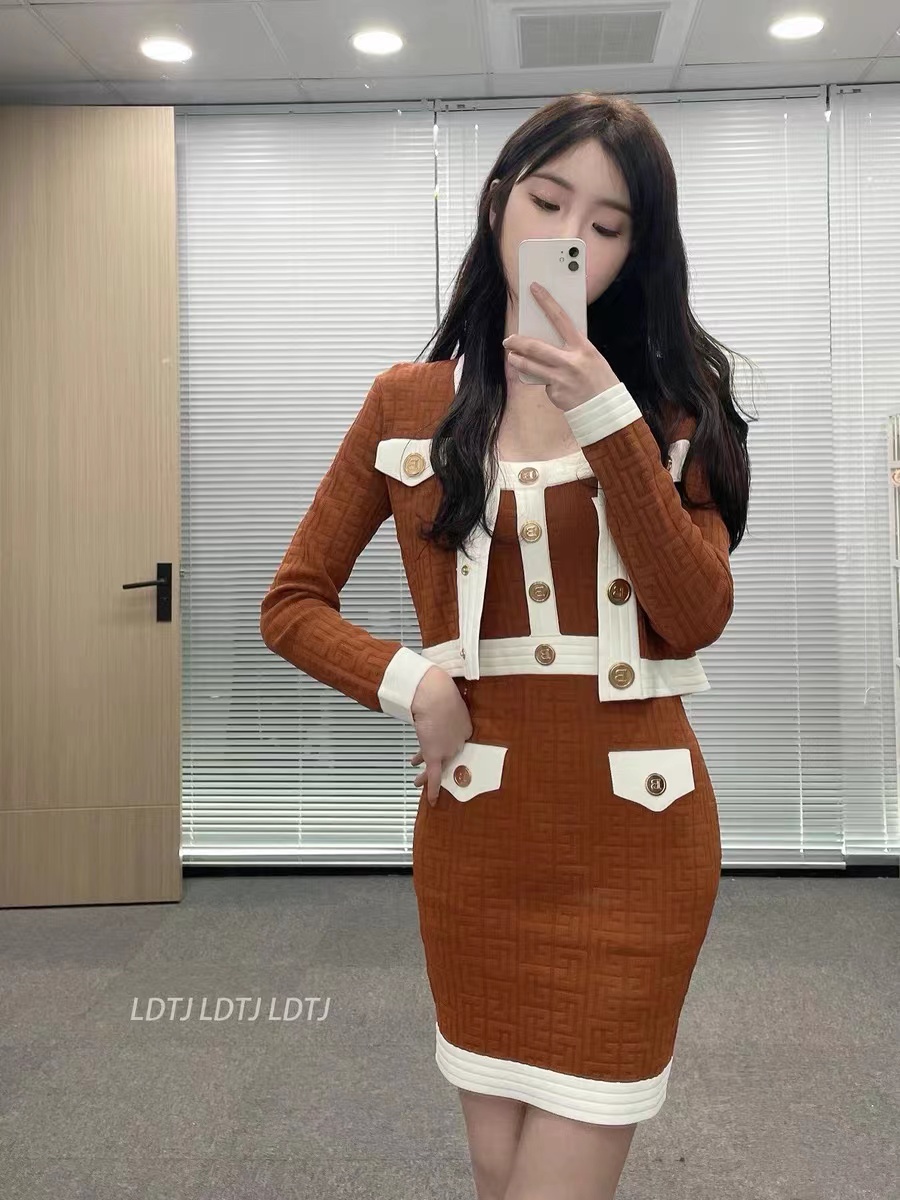 Brand Designer Autumn Clothes for Women 2022 Vintage Elegant Gold Buttons Knitted Cardigan + Mini Skirts Two Piece Sets Female alx