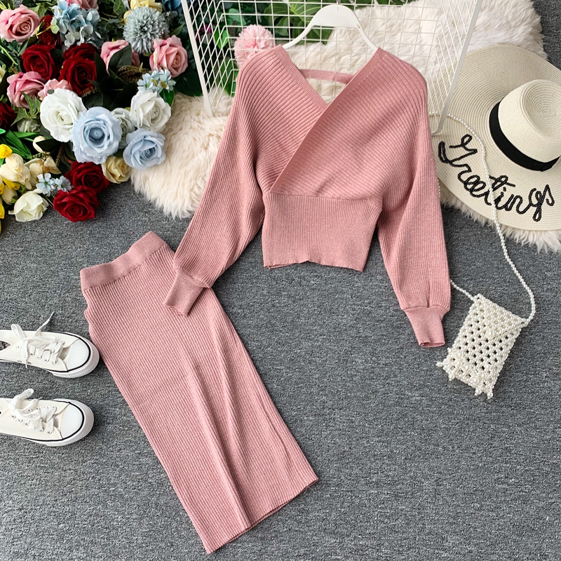 2022 Fall New Fashion Sexy V-neck Sweater Bat Shirt Two-piece High Waist Bright Silk Knitted Hip Skirt alx