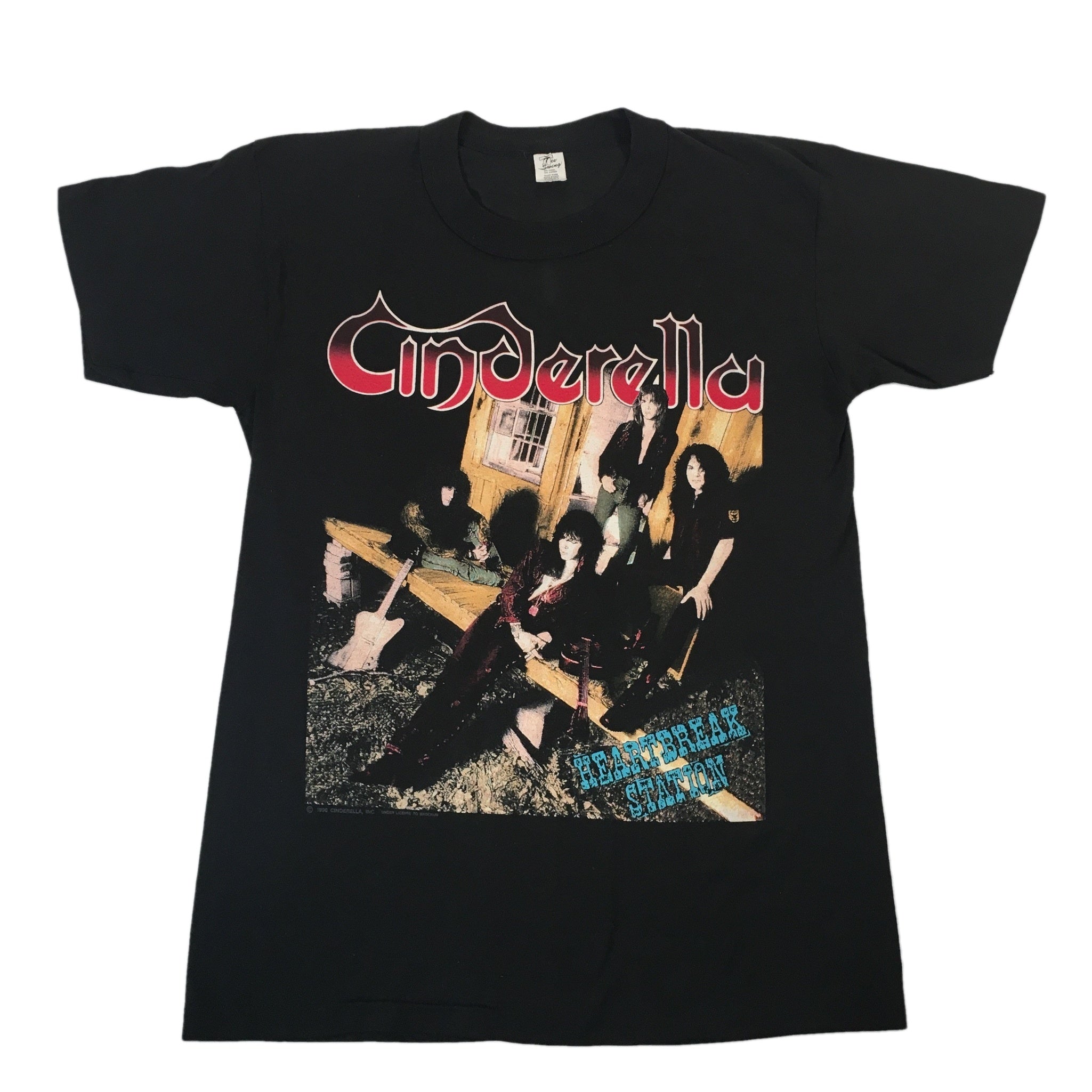 Vintage Cinderella “Heartbreak Station” T-Shirt.