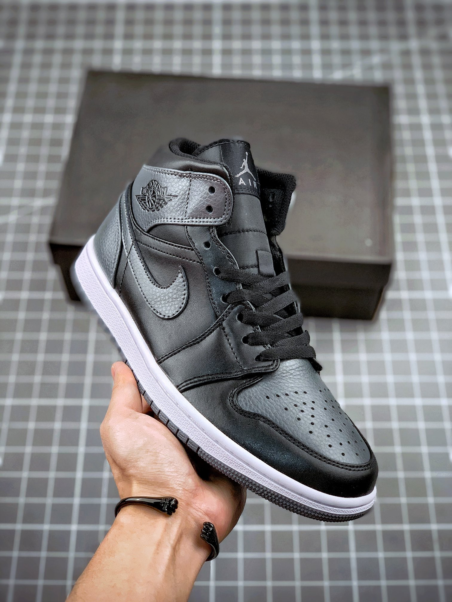 JD 1 Retro Mid Black Dark Grey 600551