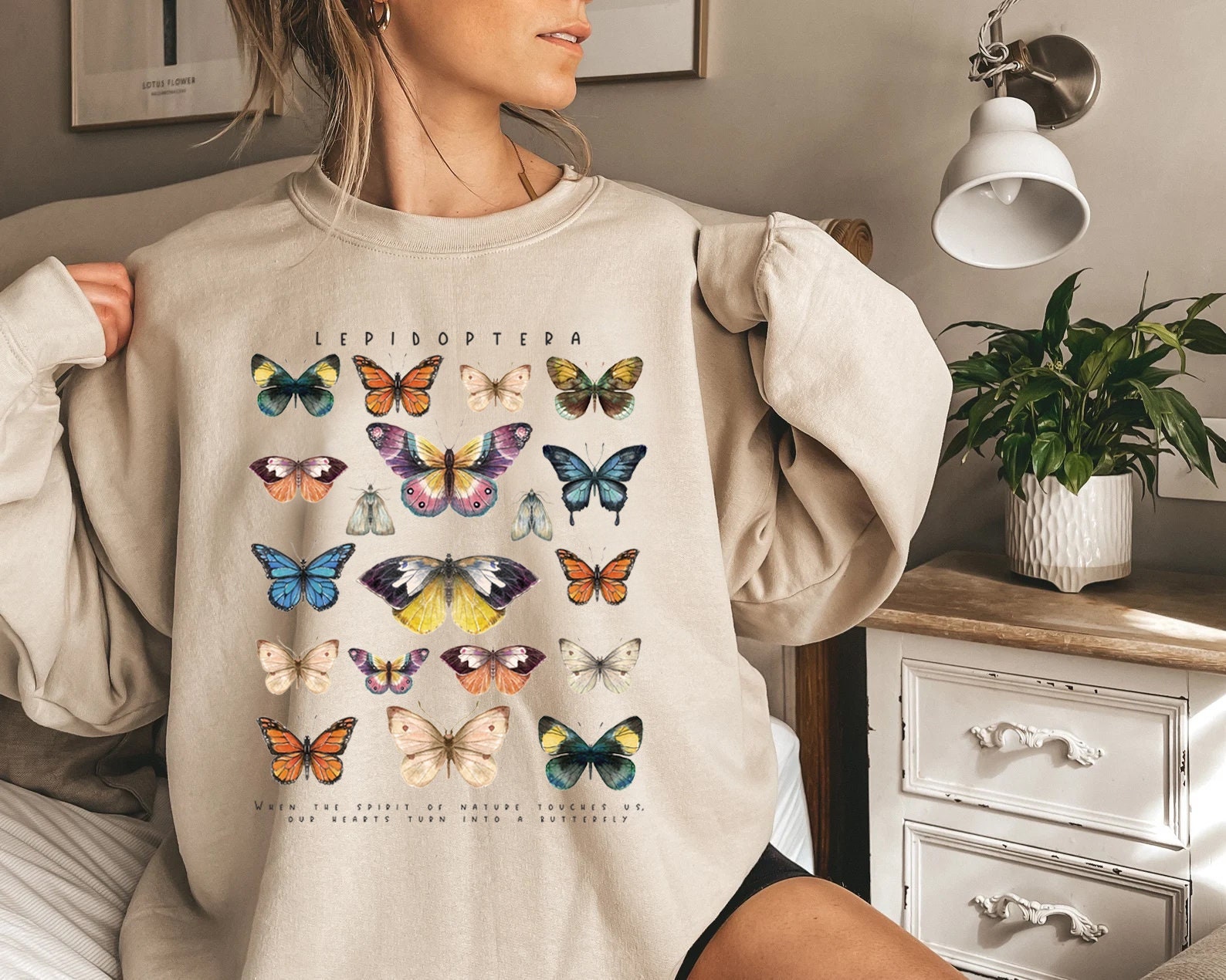 Butterfly Sweatshirt, Fall Sweatshirt, Floral shirt, Butterfly Lover, Butterfly Graphic, Women Tee, Valentine Gift