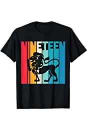 19th Birthday Leo Lion Zodiac Retro Girl Boy 19 years old T-Shirt