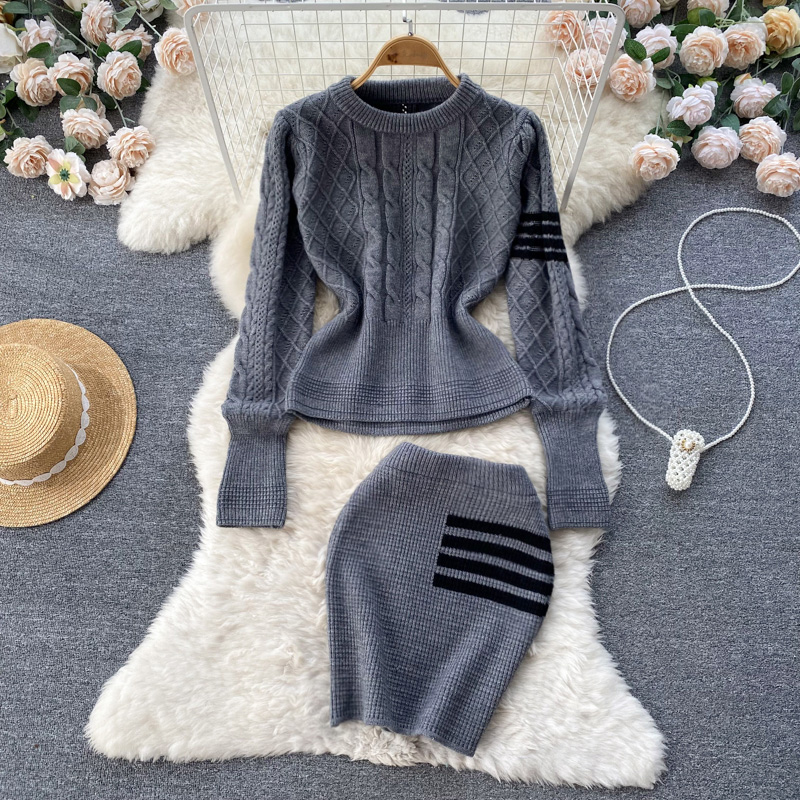 Collision Color Knitting Autumn and Winter Twist Thin Sweater Plus High-waisted Half-body Hip Skirt Two-piece Woman alx