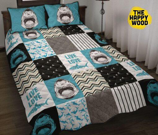 Shark Live Love Pattern Style Quilt Bed Set And Pillow Covers