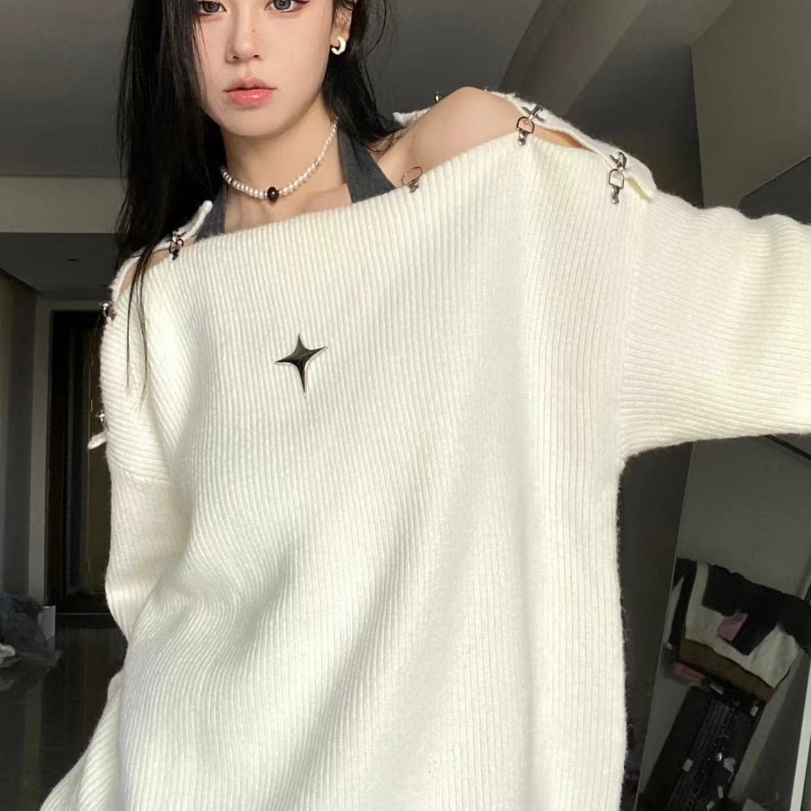 Women Clothing 2022 Spring Autumn Spice Girls Off The Shoulder Sweater Design Sense Cutout Knit Sweater Top LOOSE Women Clothes alx