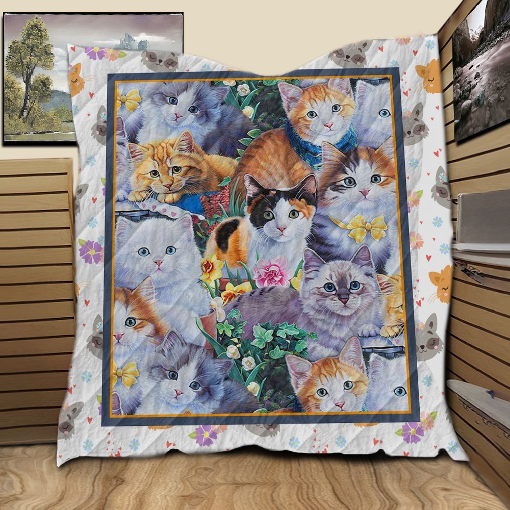 Cat Curious Kitten Lovely cats and flowers Quilt Blanket