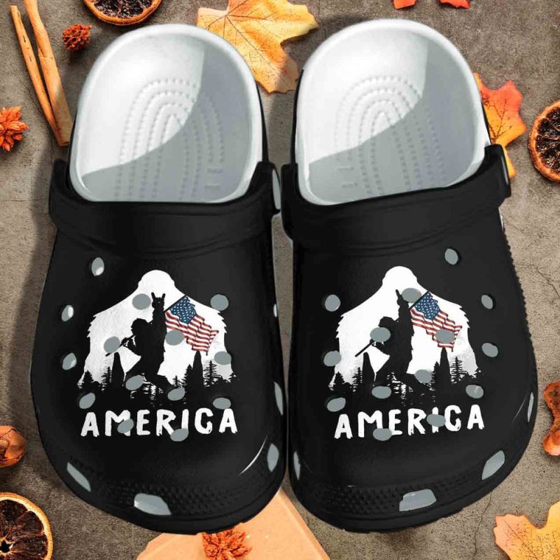 Bigfoot Holding Flag For Men And Womens Gift For Fan Classic Water Rubber clog Shoes Comfy Footwear