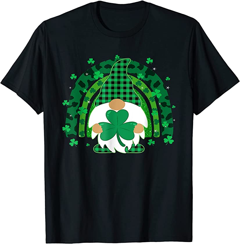 St Patricks Day Gnome Holding Lucky Shamrock Leopard Rainbow T-Shirt