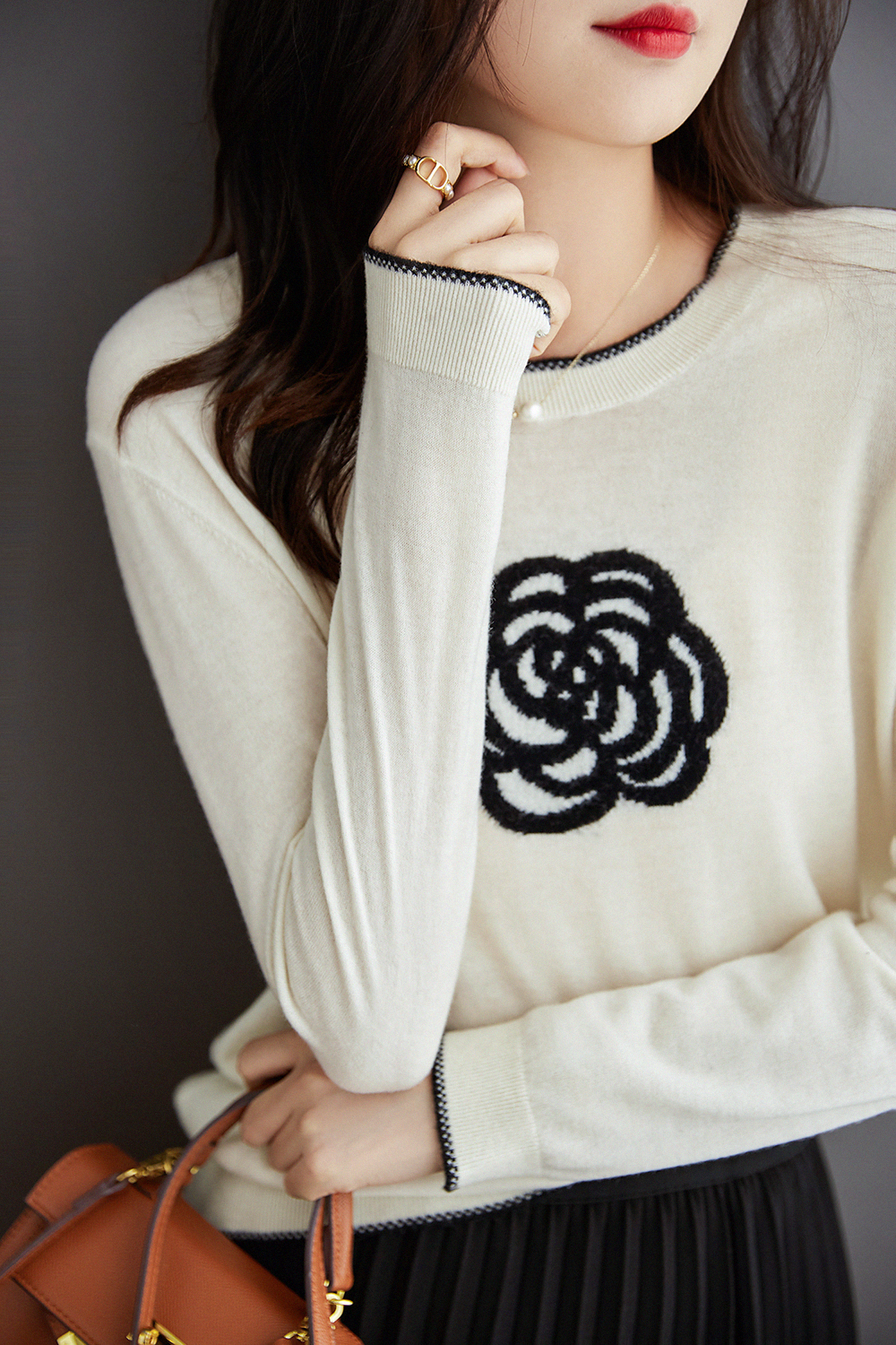 2021AutumnWinter New Stylish Elegant WOOL Knitted Pullovers Women O Neck Contrast Color Beading Rose Sweater alx