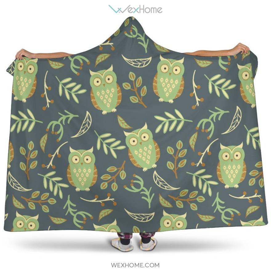 Cute Owls Leaves Pattern Hooded Blanket