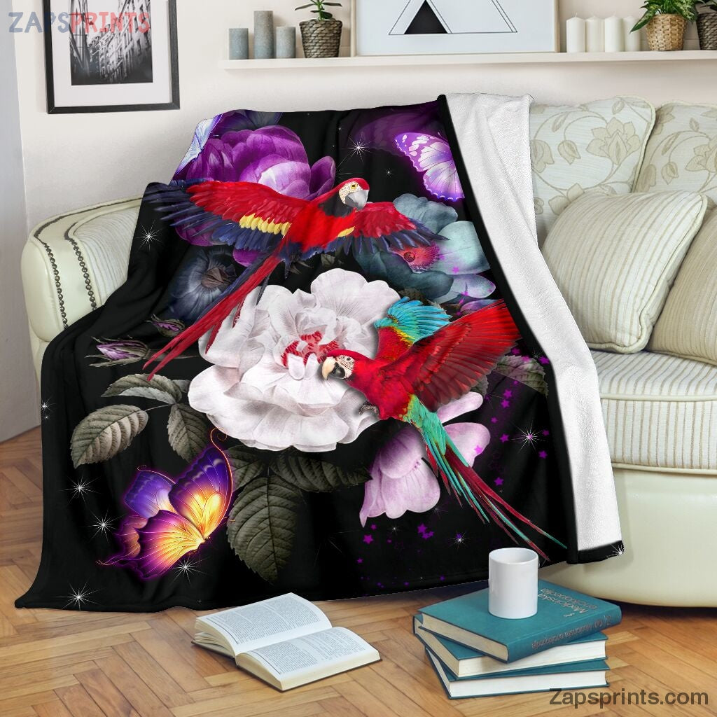 Black And Red Blanket Macca Parrot – Cool Gift Ideas