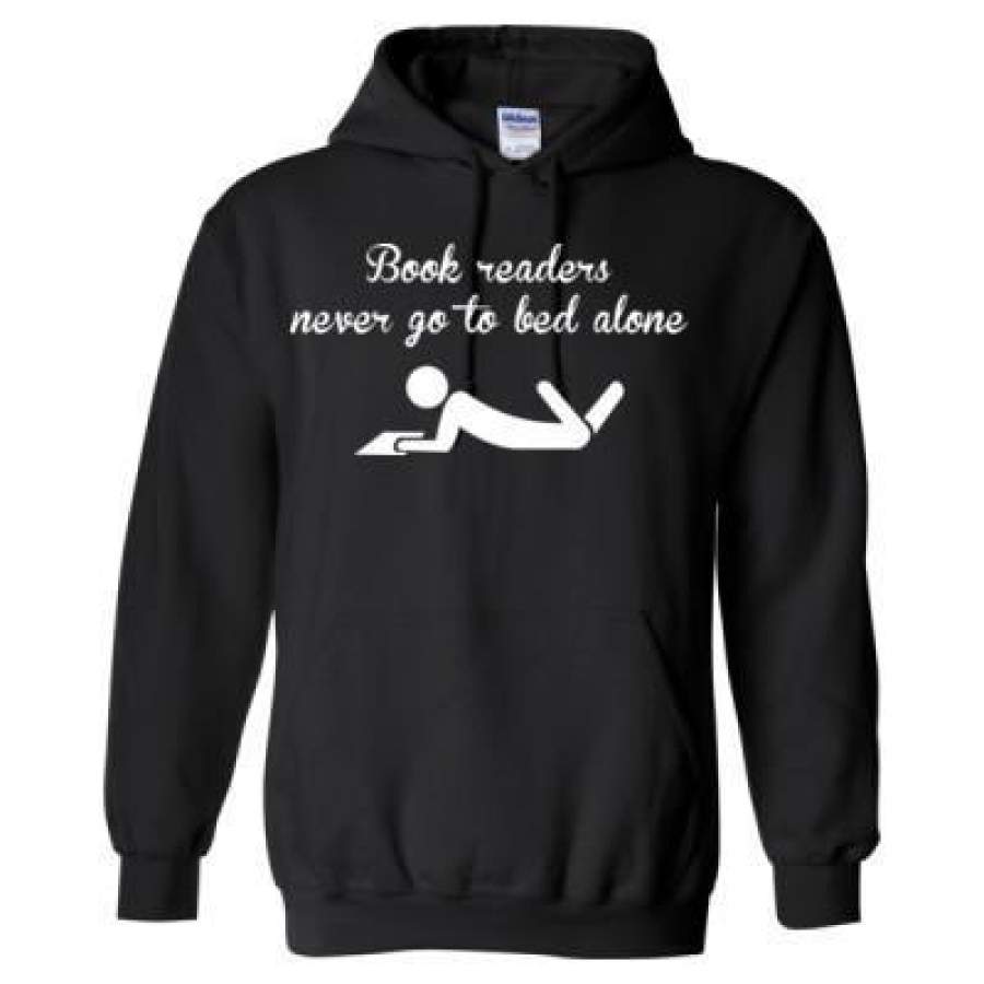 AGR Book Readers Never Go To Bed Alone – Heavy Blend™ Hooded Sweatshirt