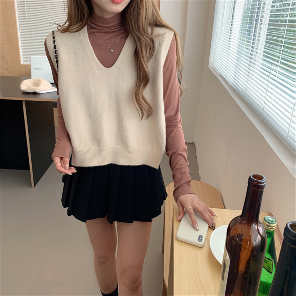 Sweater Vest Women Solid Sleeveless Vintage V-neck Design All-match Simple Casual Knitwear Korean Fashion Teens Classy Ladies alx