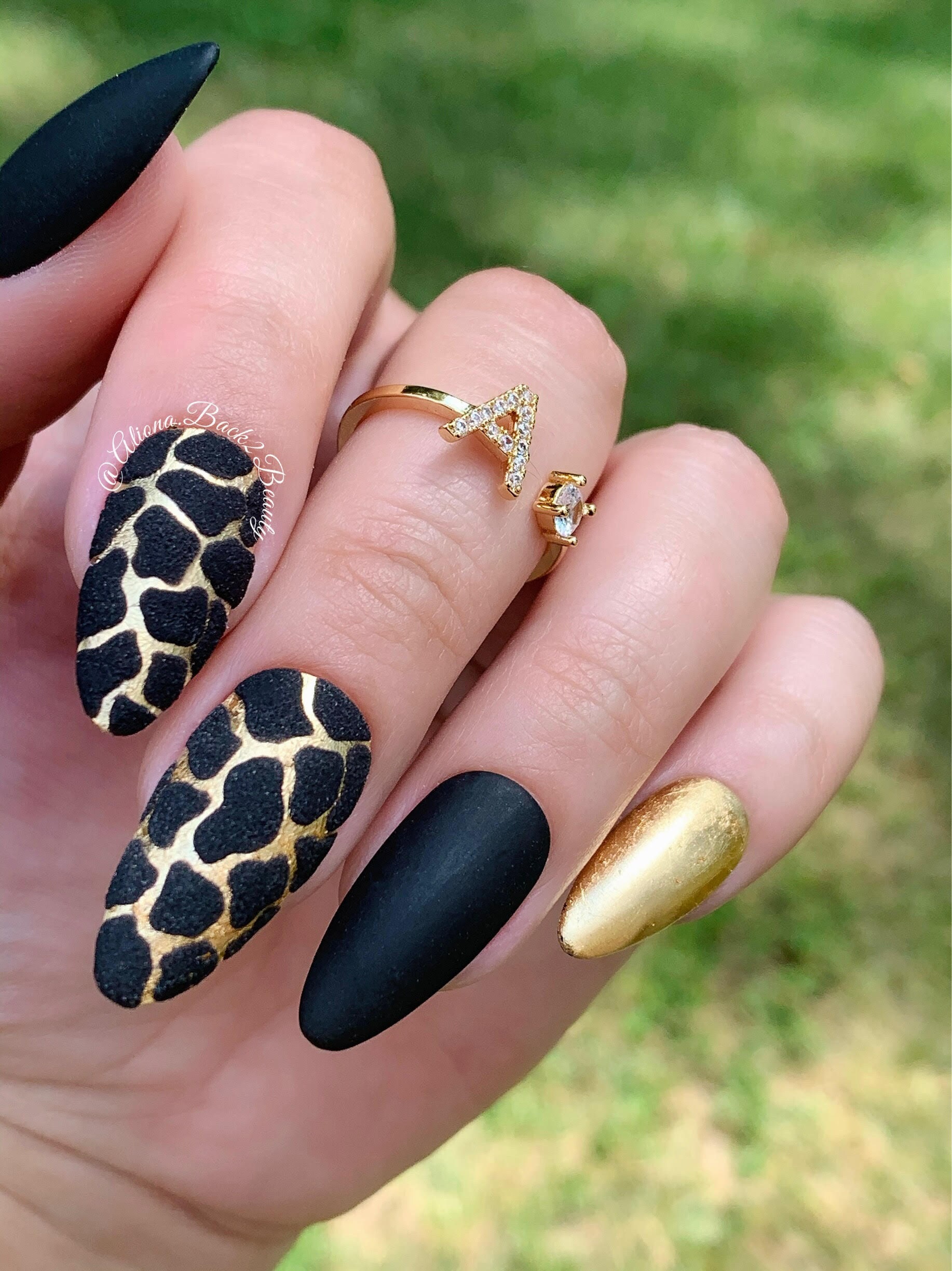 Textured Black and Gold Press on Nails