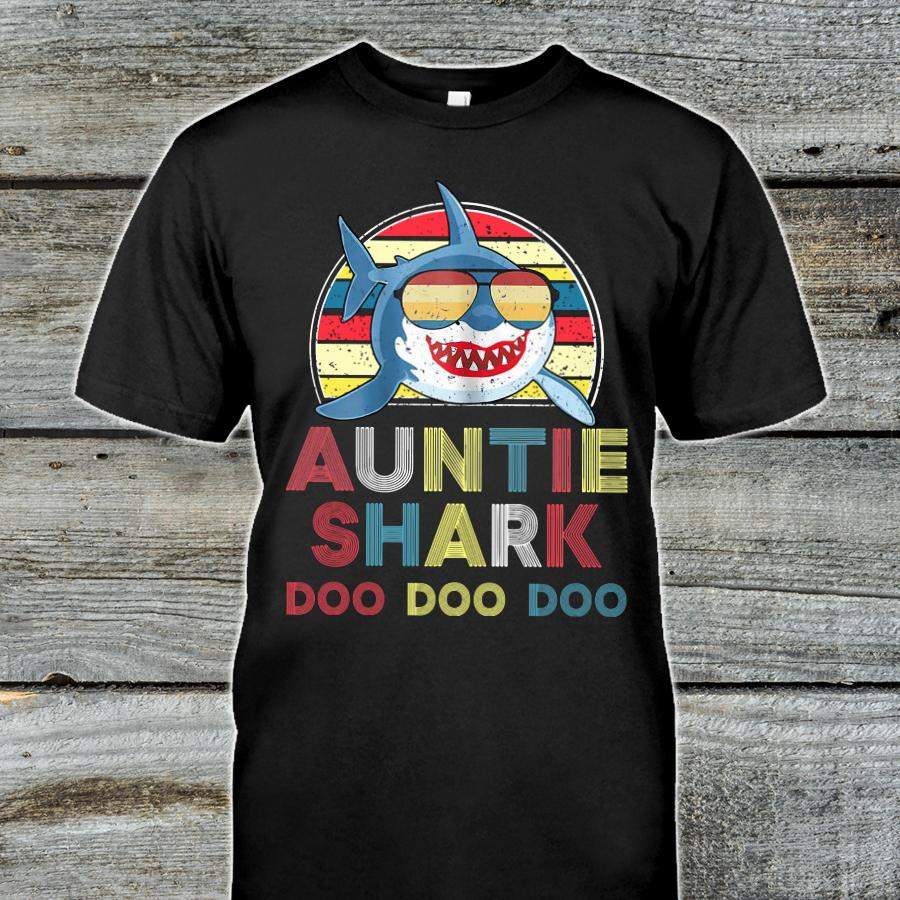 Auntie Shark Vintage Classic T-Shirt