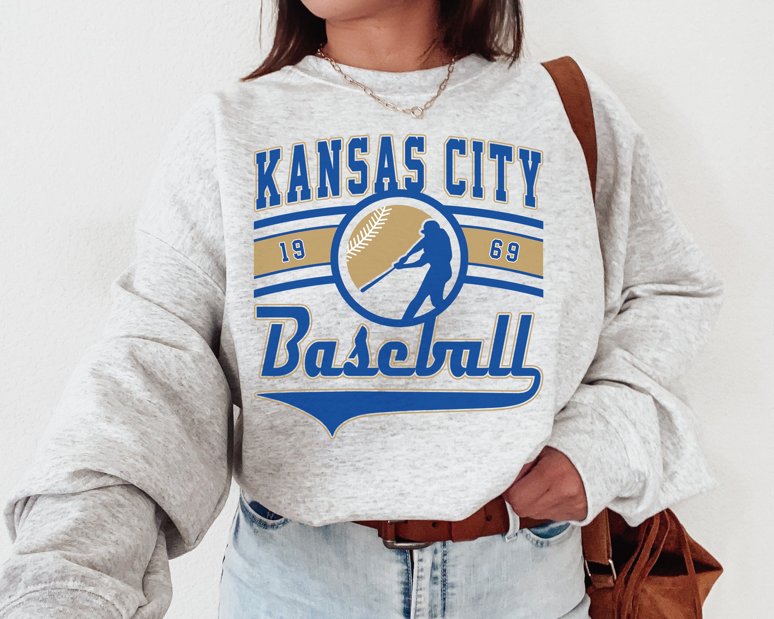 Vintage Kansas City Royal Crewneck Sweatshirt / T-Shirt, Kansas City Royal EST 1969 Sweatshirt, KC Baseball Shirt, Retro Royals Shirt