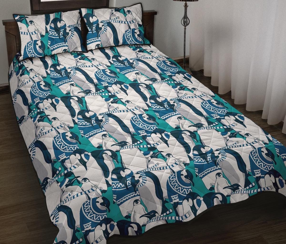 Penguin Pattern Quilt Bed Set