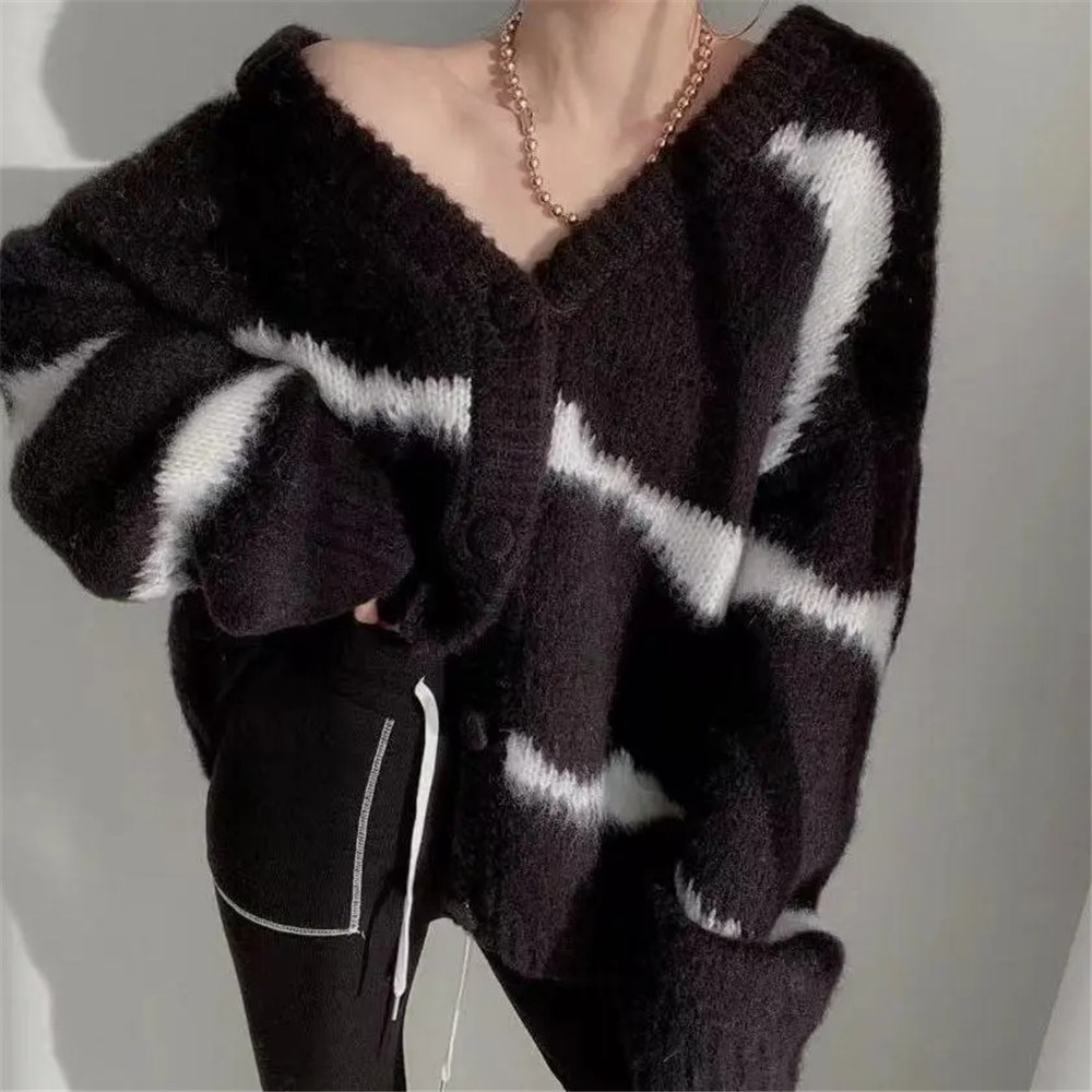 Stripe Patchwork V-Neck Oversized Knitted Coat Women Loose Lazy Cardigan Female 2022 Autumn Winter Korean Fashion Top Streetwear alx