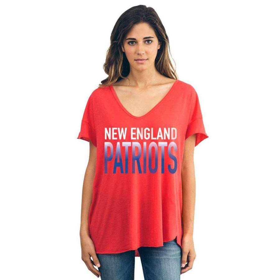 New England Patriots – Color Fade Logo Sideline Juniors V-Neck T-Shirt