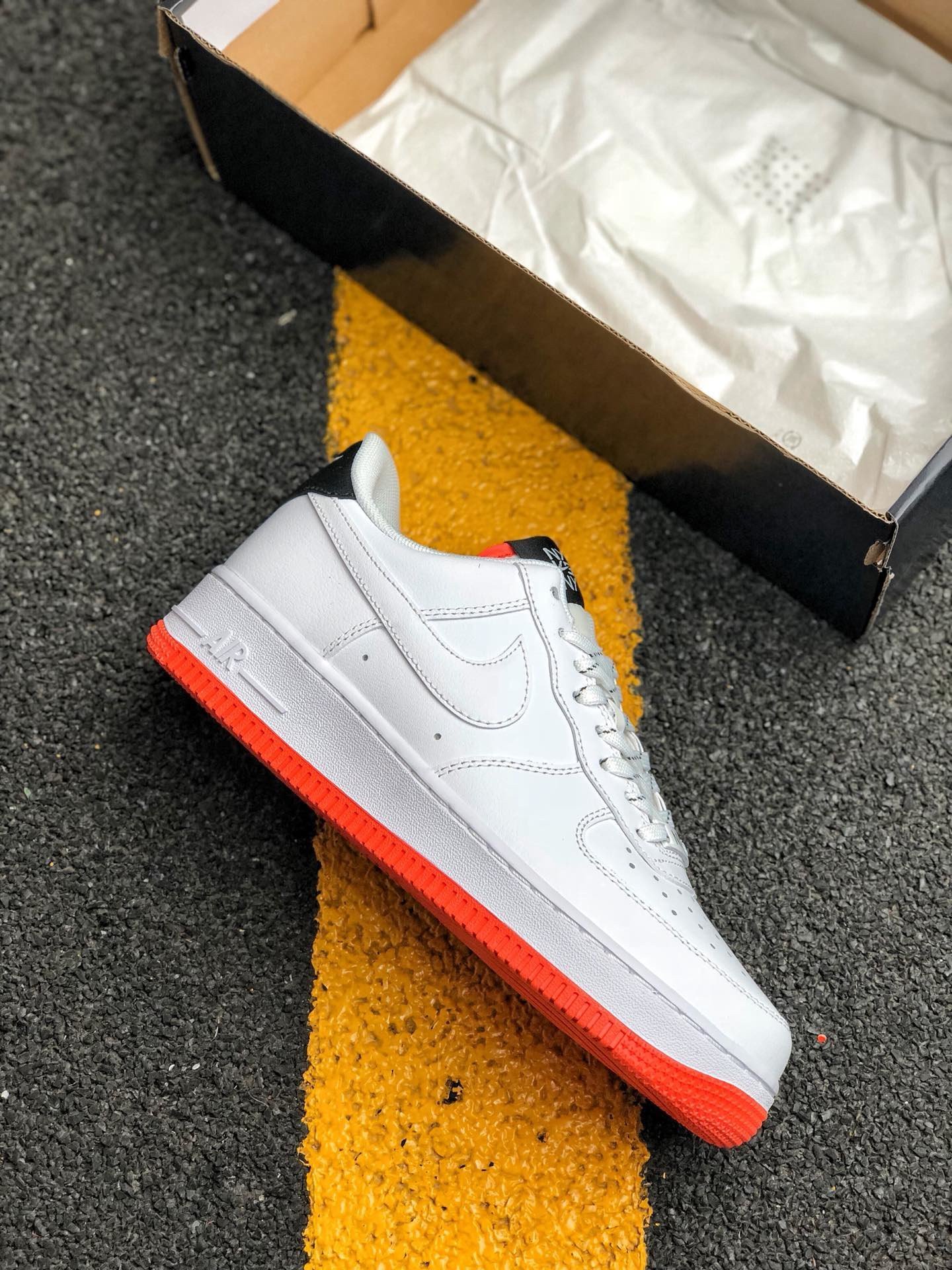 Nike Air Force 1 Low ‘NY’ WhiteBlack-Orange Peel 5340479