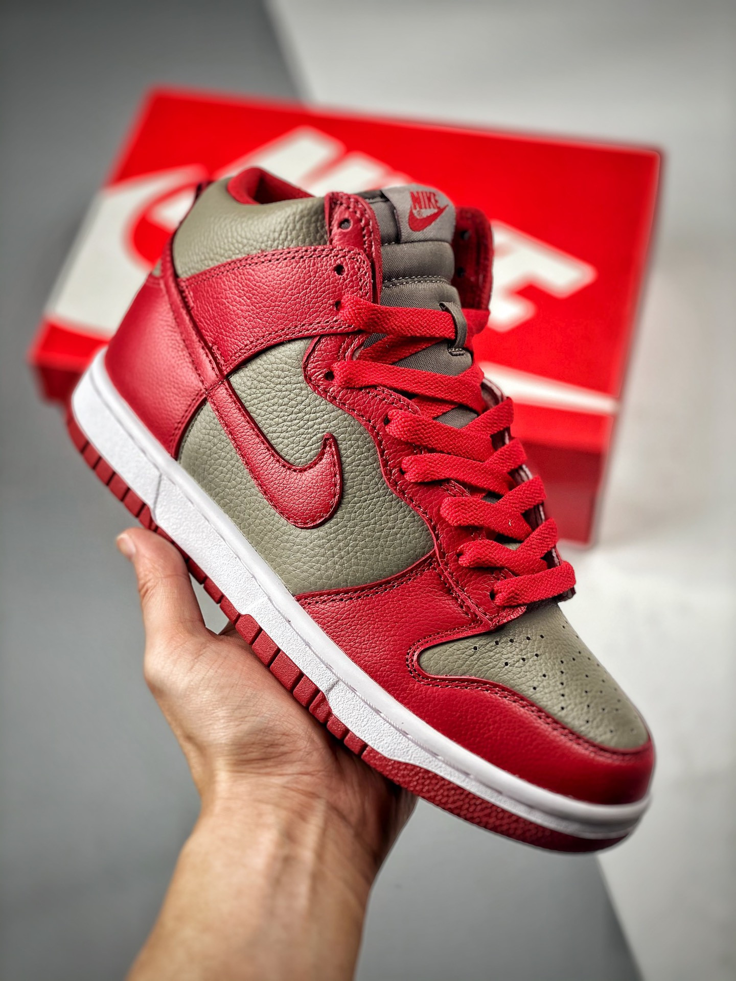 Nike Dunk High UNLV Soft GreyUniversity Red 850477-001 5339482