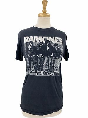 Vintage Ramones  ’76 Album Cover Hey! Ho! Let’s Go! Black T-shirt  S 1885