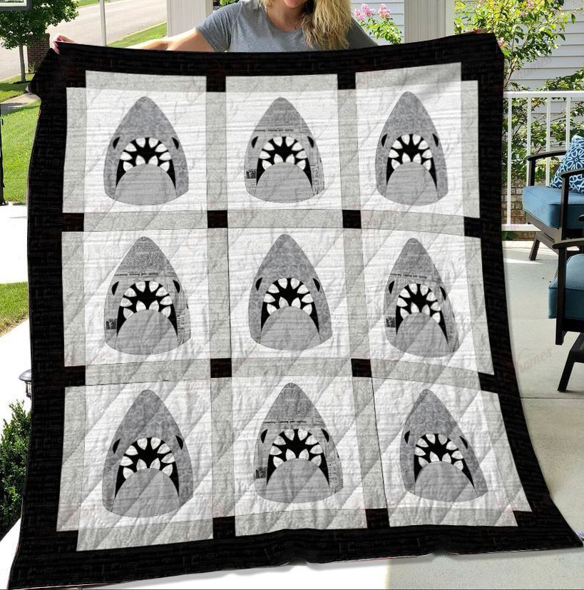 Shark Yw2806341Cl Quilt Blanket