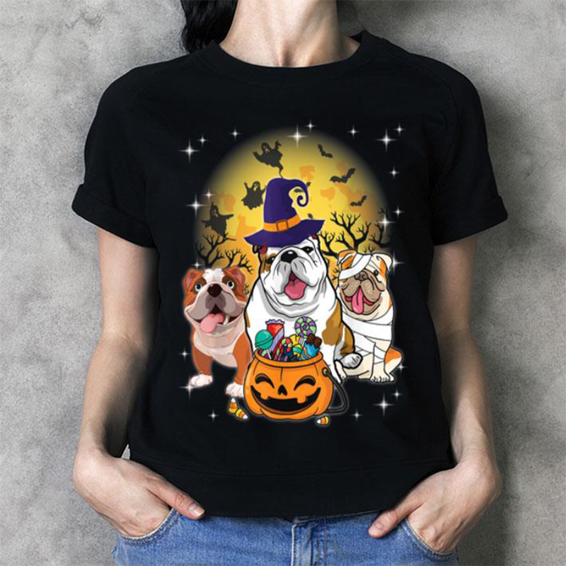 Cute English Bulldog With Candy Pumpkin Halloween Gift Men Women T shirt