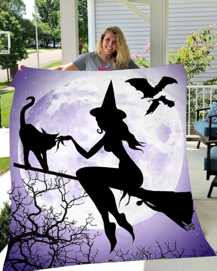 Witch Violet Moon Halloween Gift Fleece Blanket – Quilt Blanket