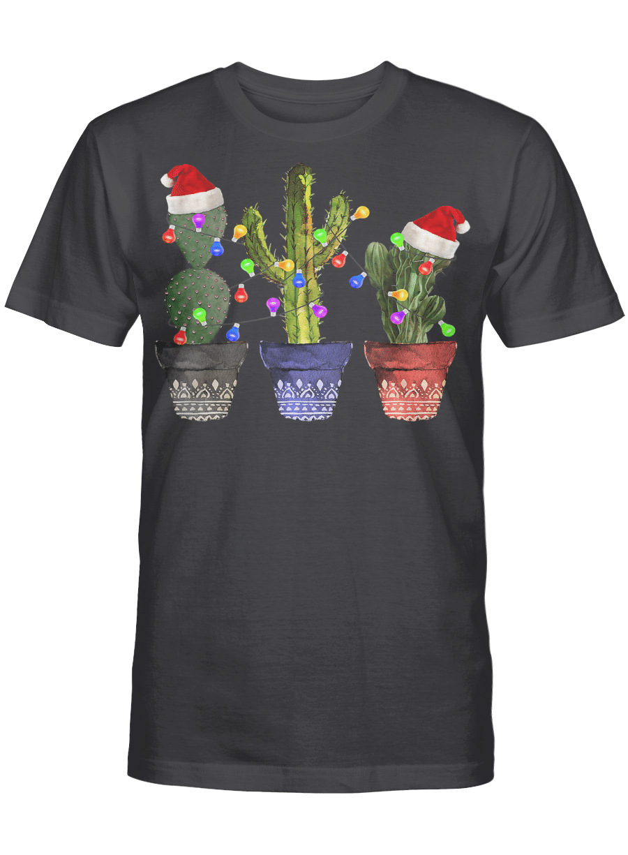 AmazeStyleZ Santa’s Reindeer, Ugly Christmas Sweater, Christmas Gift Ideas, Cactus Christmas Lights Decoration Santa Hat Cactus Lovers T-Shirt