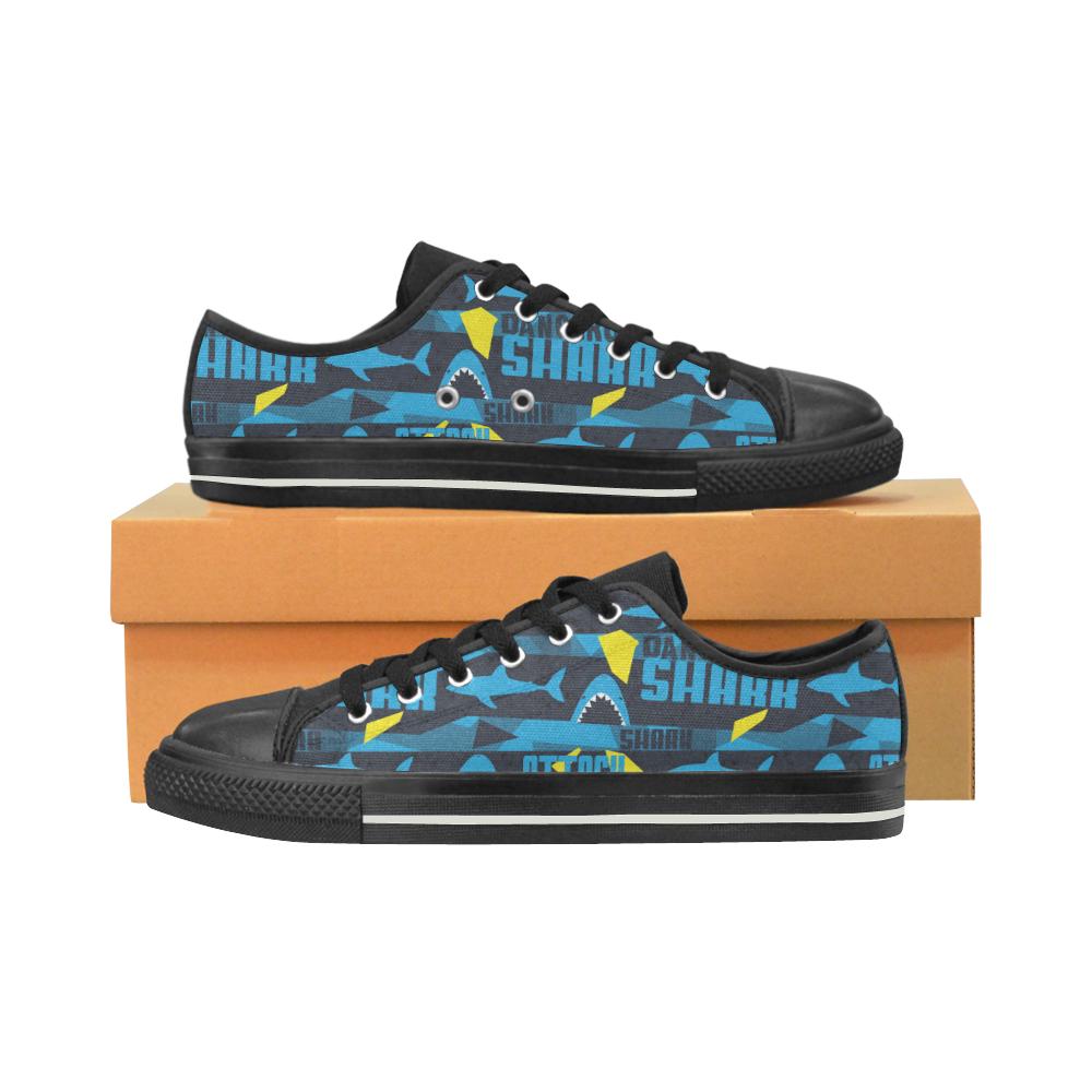 Shark dangerous Women’s Low Top Shoes Black