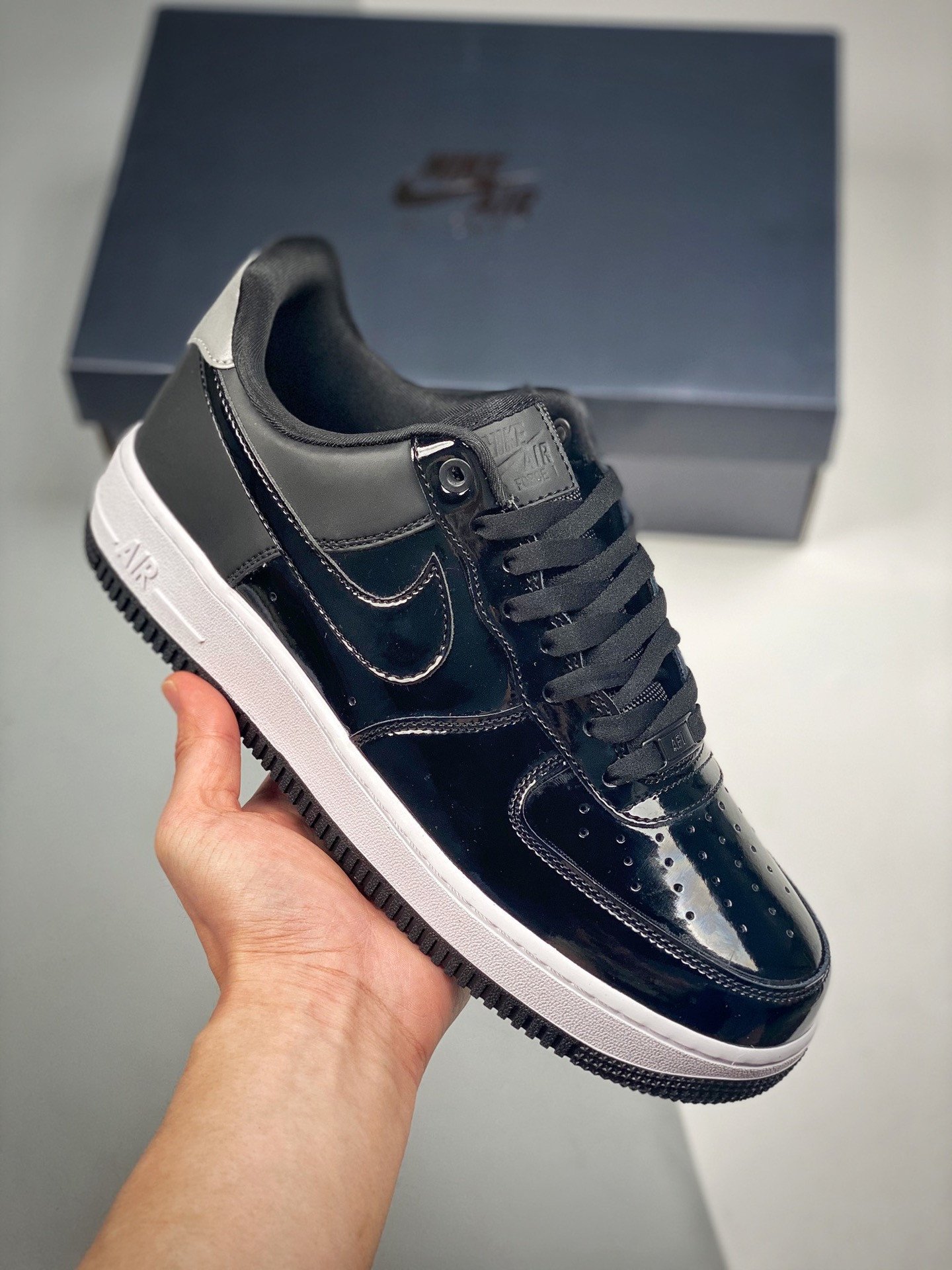 Nike Air Force 1 07 SE Premium ‘Black Silver’ 5340646