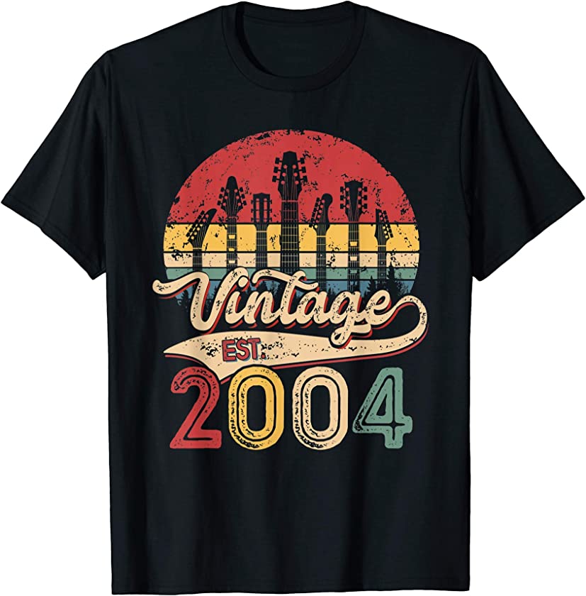 17th Bday Gift Boys Girls Vintage 2004 Retro 17 Years Old T-Shirt