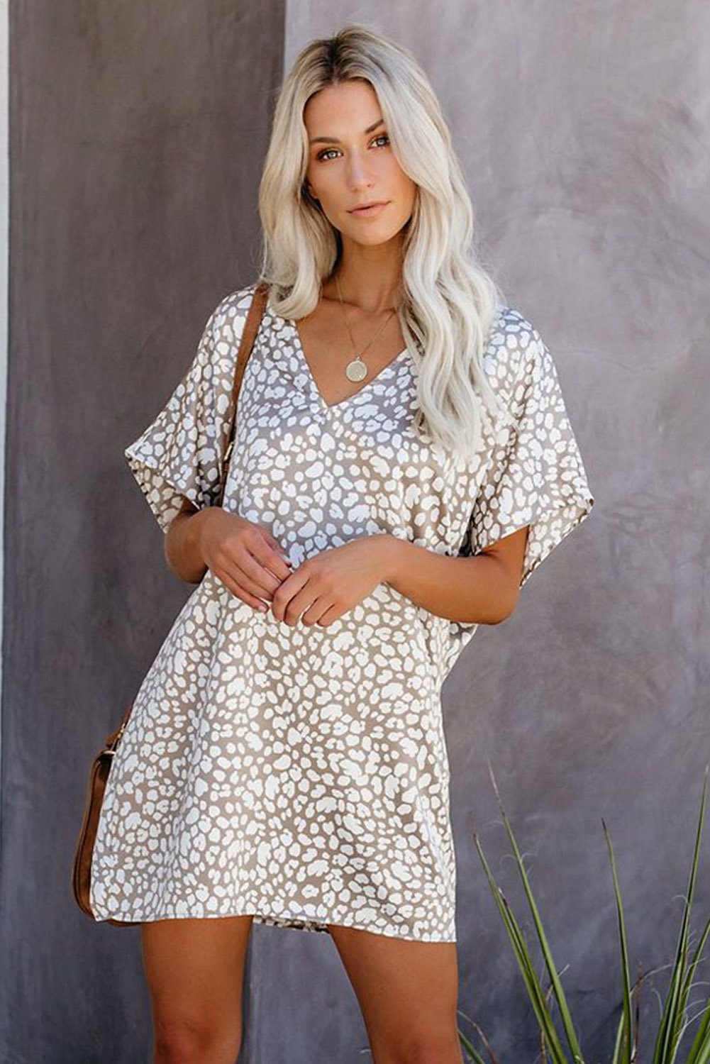 Azura Exchange V-Neck Half Sleeve Leopard Casual T Shirt Dress With Pockets