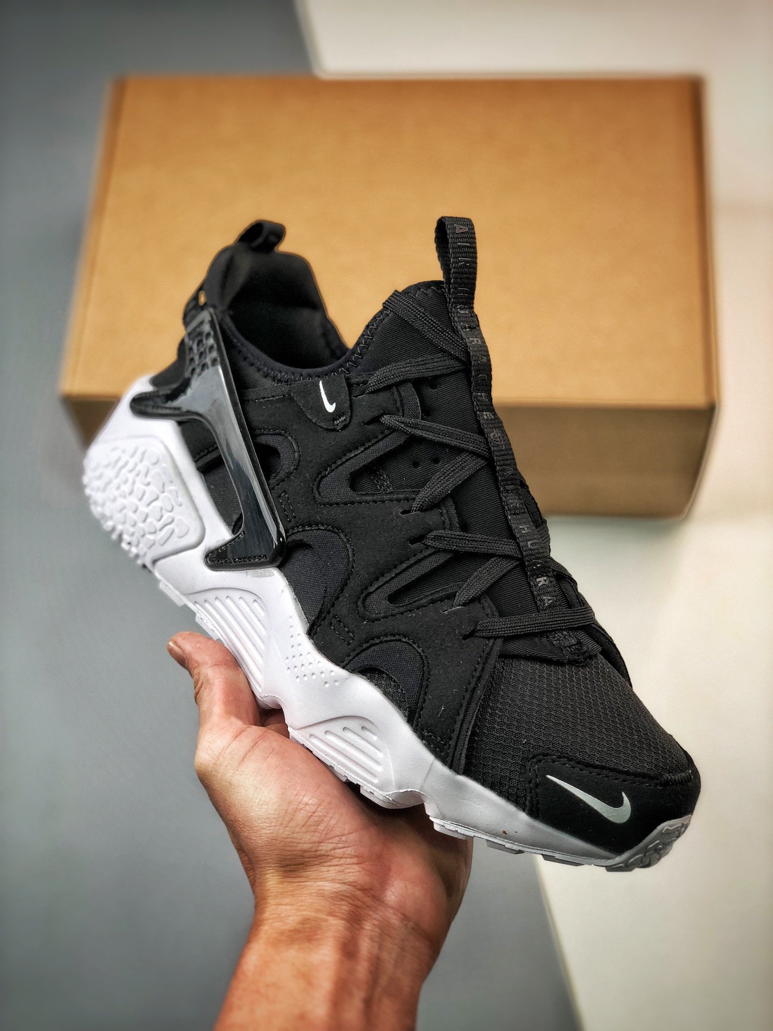 Nike Air Huarache Craft BlackWhite DQ8031-001 5338393