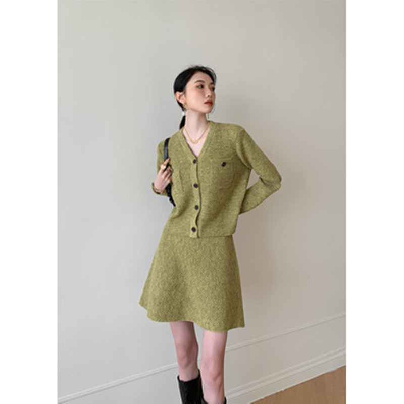 Autumn Winter Women Green Knitted Two Pieces Set Fashion V Neck Single Breasted Cardigan Sweater + High Waist A Line Skirt Suits alx