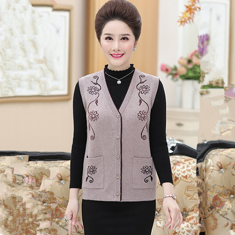 UHYTGF Women autumn winter sweater vest waistcoat fashion Sleeveless cardigan Knit short sweater vest Big size coats female 614 alx