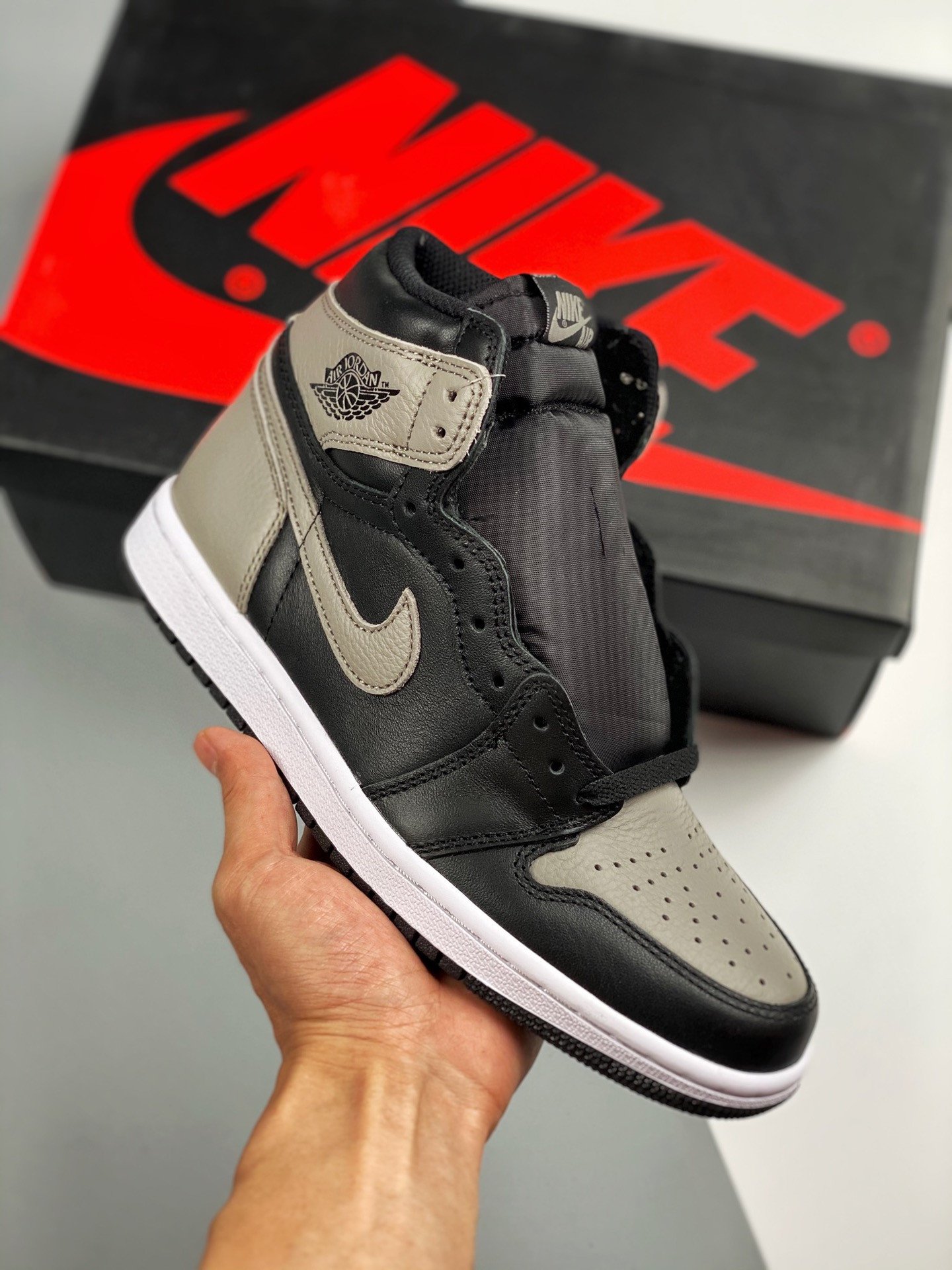 JD 1 Retro High OG Shadow BlackMedium Grey-White 5341504