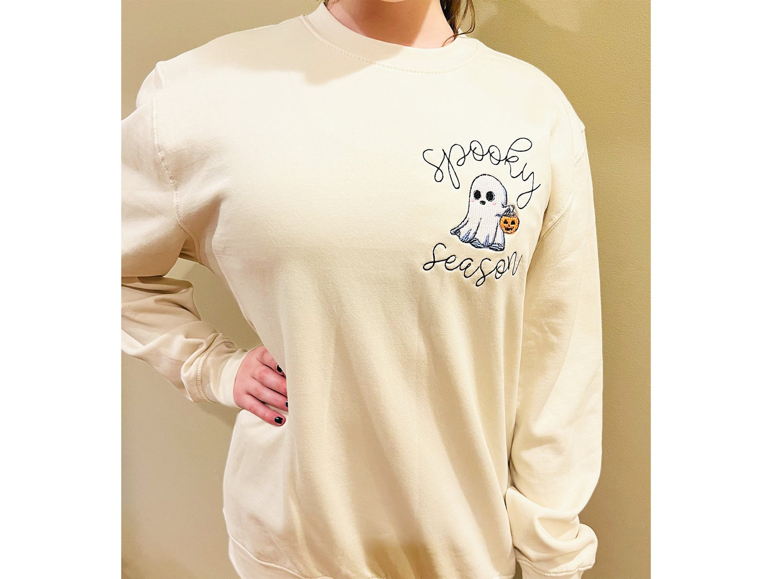 Embroidered Halloween Ghost Sweatshirt 2D Crewneck Sweatshirt All Over Print Sweatshirt For Women Sweatshirt For Men Sws2463