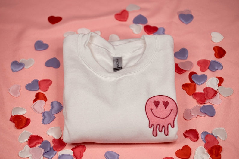 Melting Smiley Valentine’S Day Embroidered Sweatshirt 2D Crewneck Sweatshirt All Over Print Sweatshirt For Women Sweatshirt For Men Sws4328