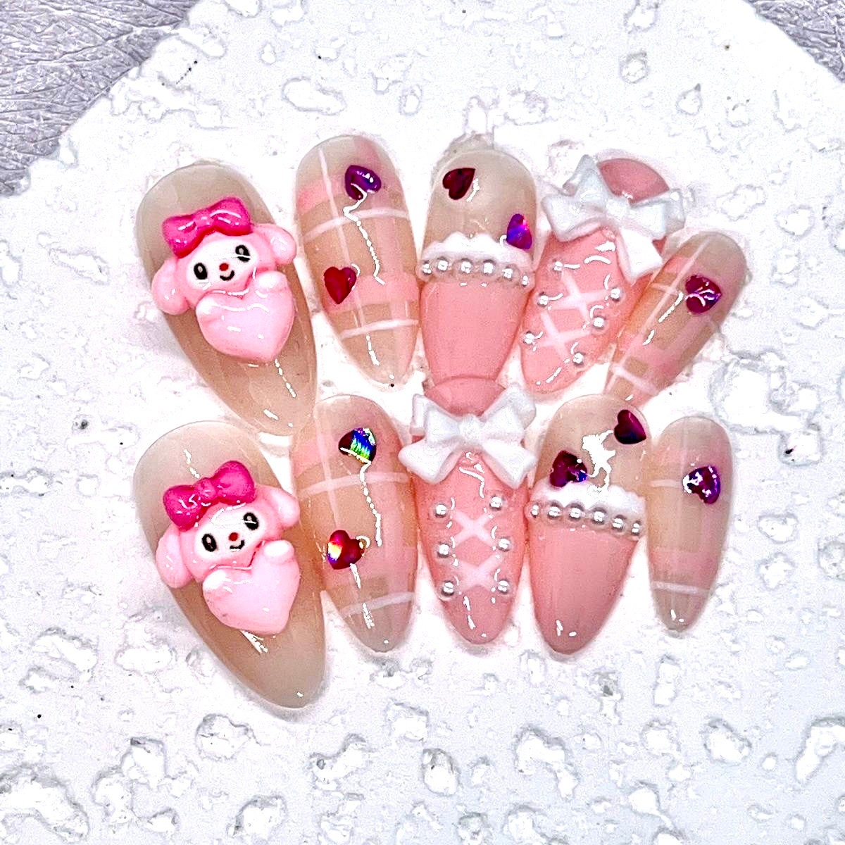 Kawaii pink Melody holds pink heart Press On nails #333