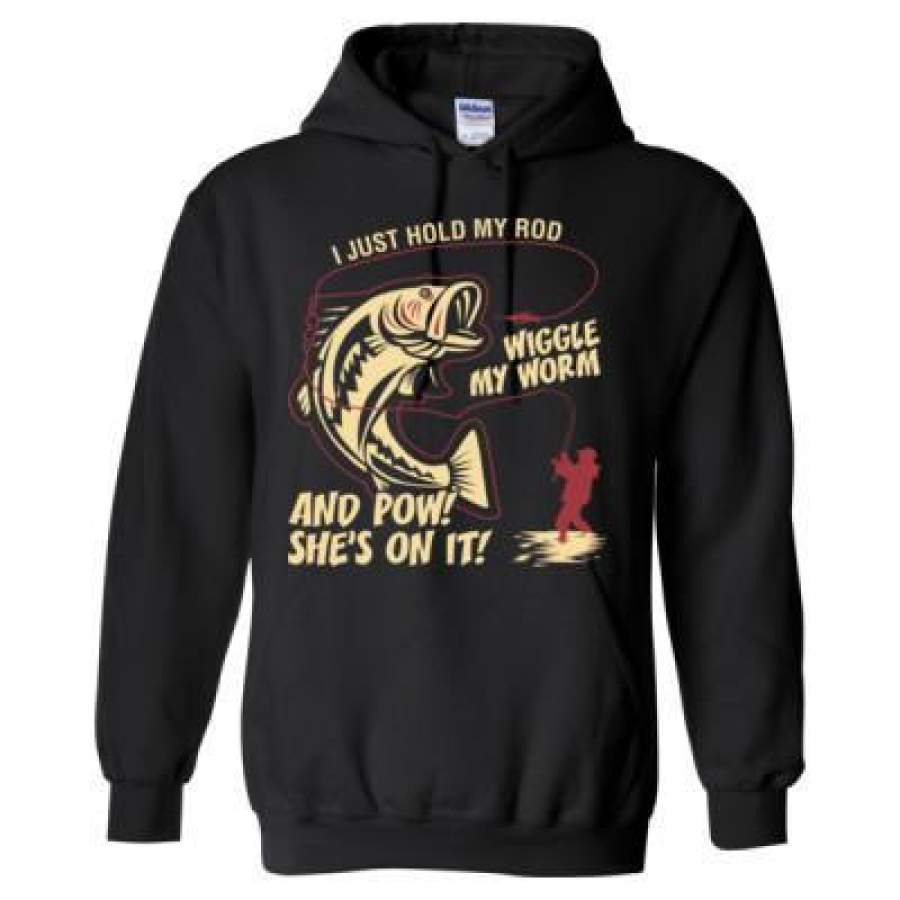 AGR I Just Hold My Rod Wiggle My Worm And Pow She Is On It – Heavy Blend™ Hooded Sweatshirt