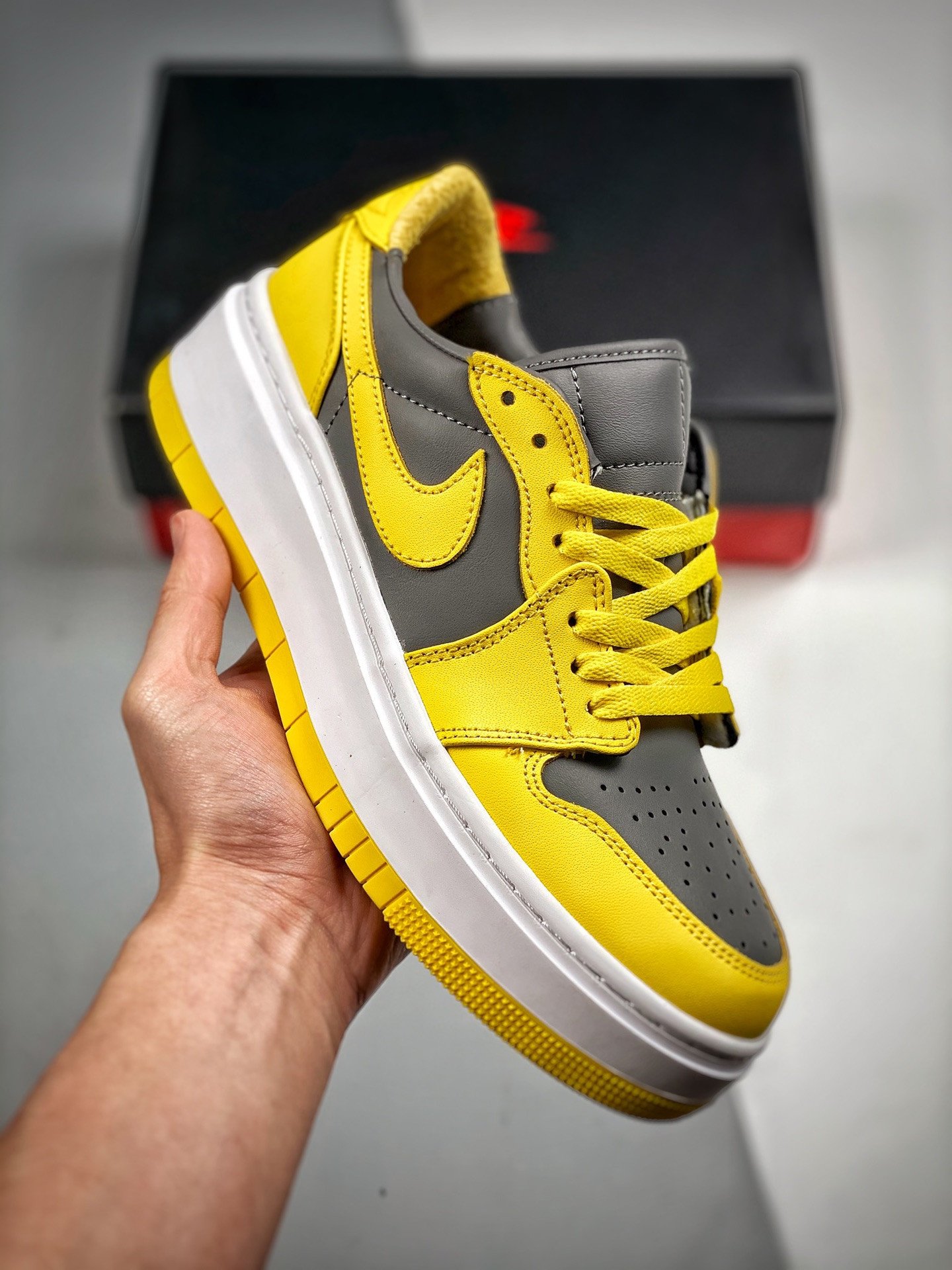 JD 1 Elevate Low Yellow and Grey DH7004-017 5342153