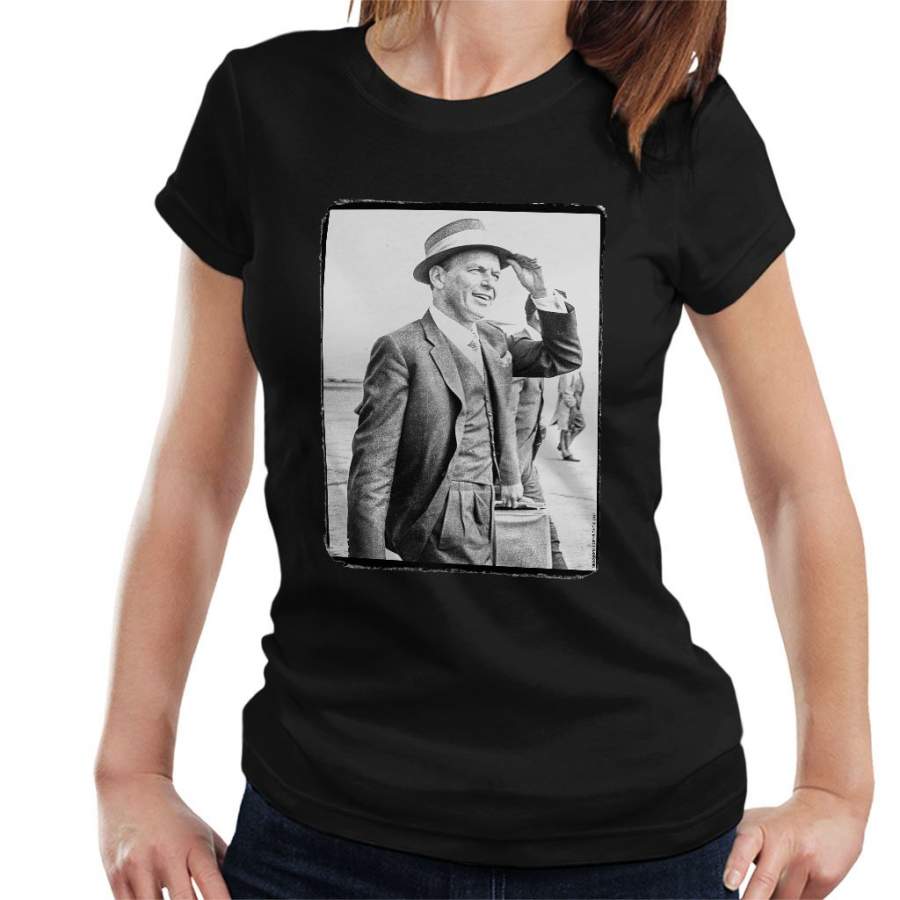 Frank Sinatra Heathrow Airport 1961 Vintage Photo Women’s T-Shirt