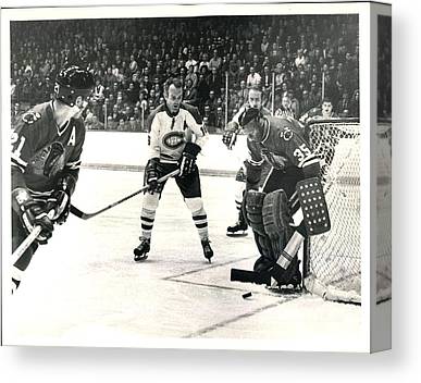 Stan Mikita In Action Chicago Blackhawks Canvas Print