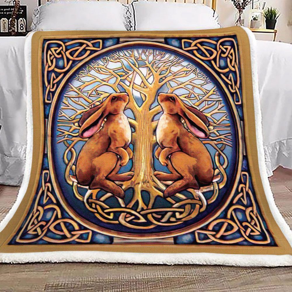 Rabbit Celtic Sherpa Fleece Blanket  AAAOV FHAISAU