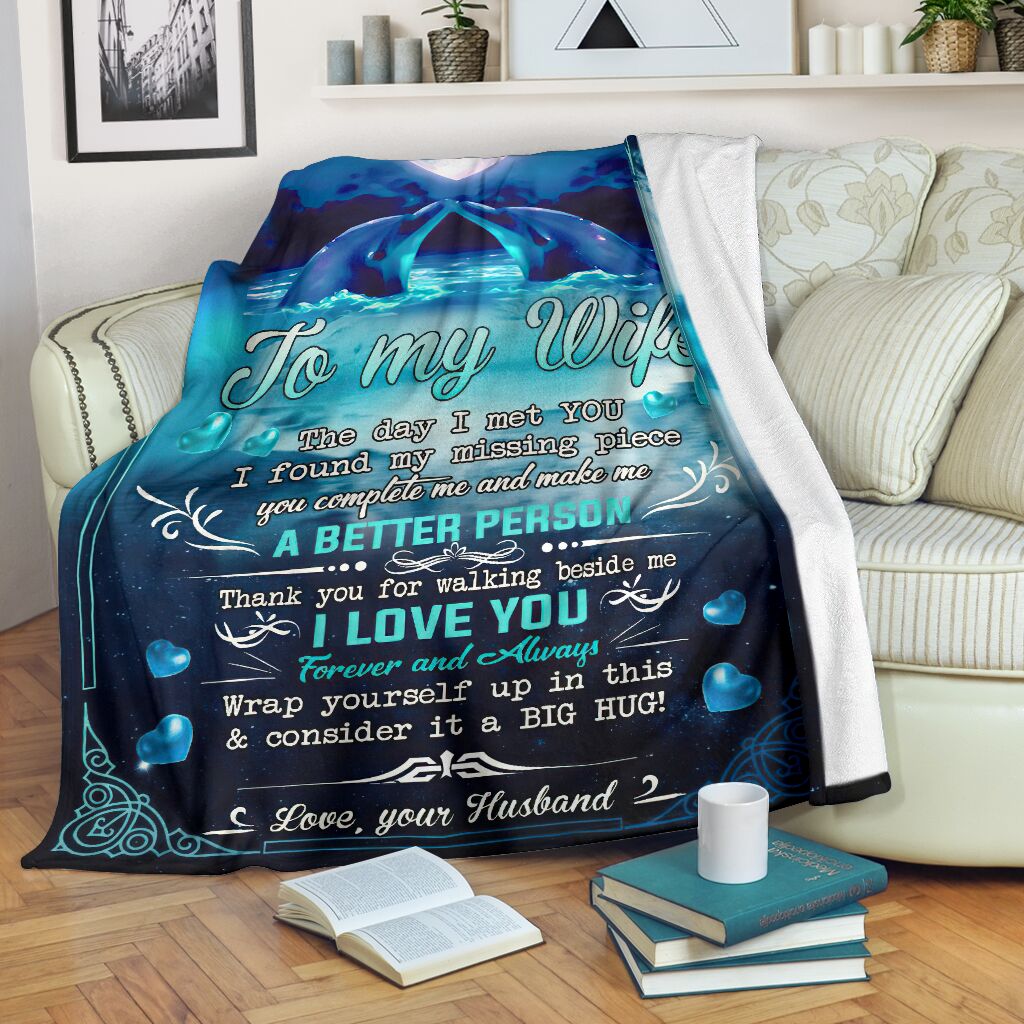 Dolphin To My Wife Dolphin In The Ocean Fleece Throw Blanket – Weighted Blanket To Sleep – Valentines Day Gift Ideas